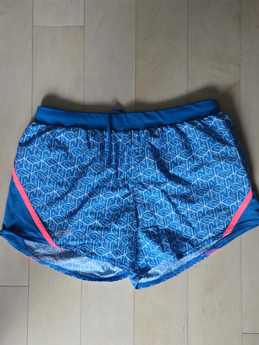 Under Armour White HeatGear Shirt
